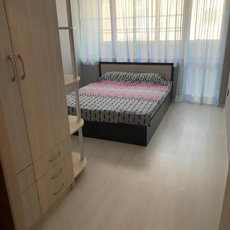 Apartment Апартамент Бриз *
